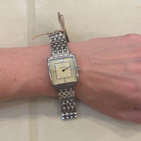 Tommy Bahama NWT VINTAGE ladies square watch - Picture 7 of 7